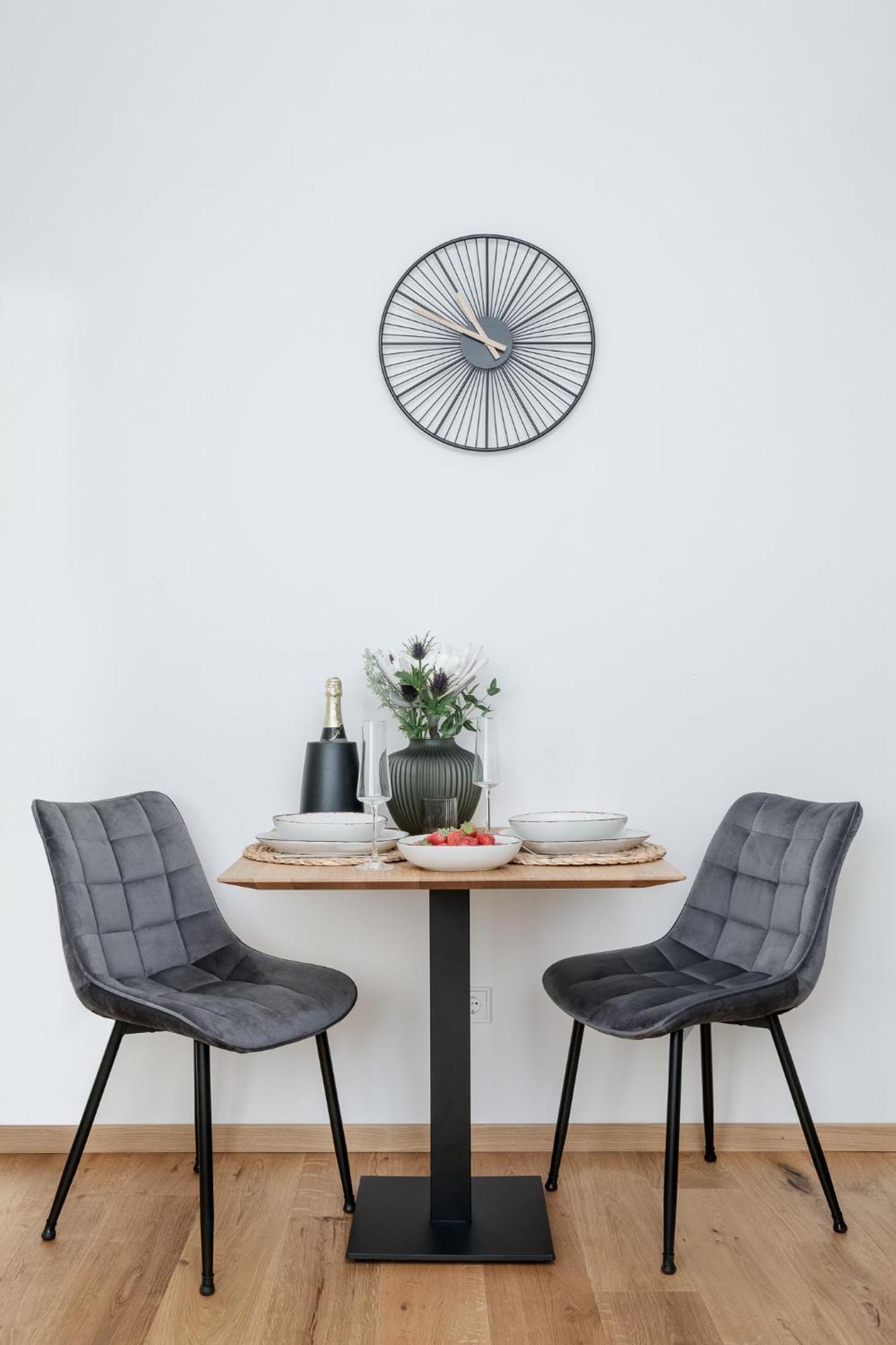 Fenjoy Design Studio Apartment แบร์เนา อัม คีมเซ ภายนอก รูปภาพ
