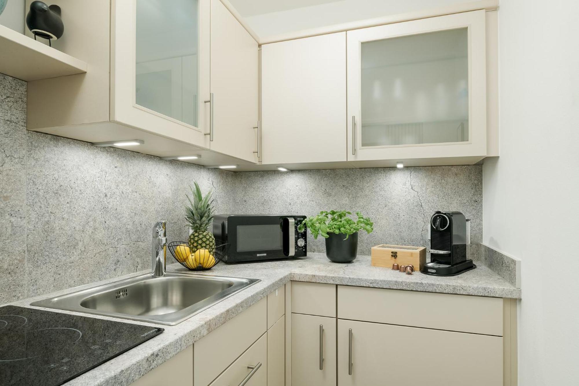 Fenjoy Design Studio Apartment แบร์เนา อัม คีมเซ ภายนอก รูปภาพ