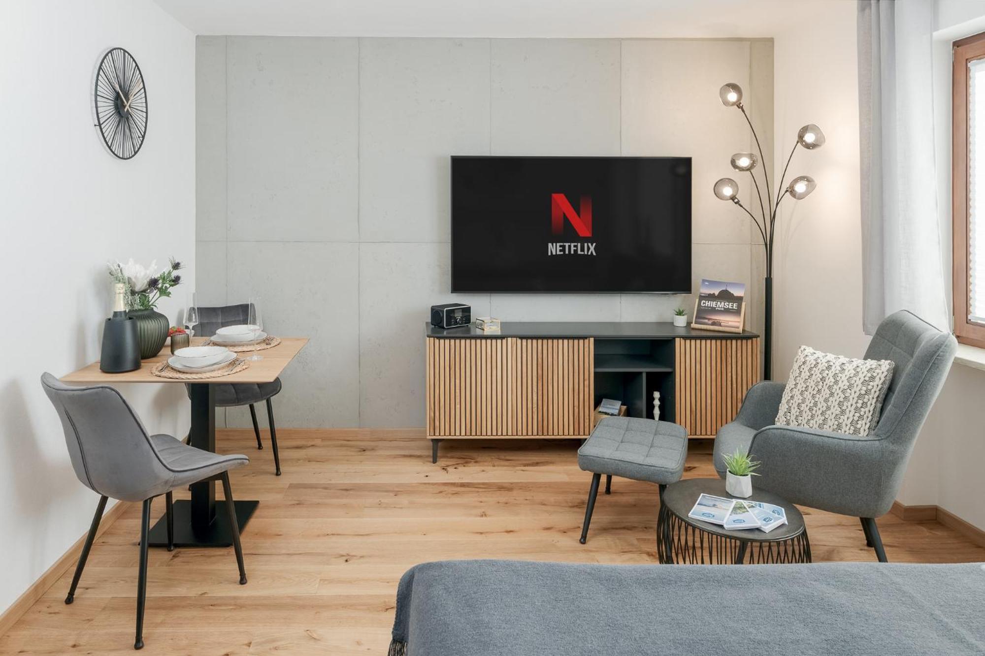 Fenjoy Design Studio Apartment แบร์เนา อัม คีมเซ ภายนอก รูปภาพ
